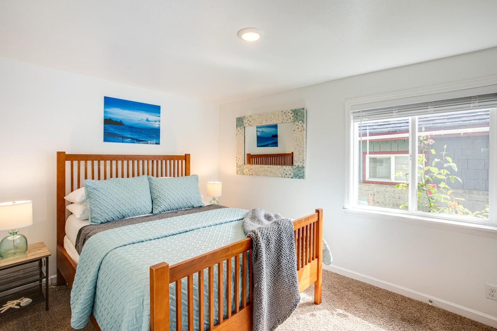 Amazing Ocean & Alsea Bay Views! Dog Friendly!