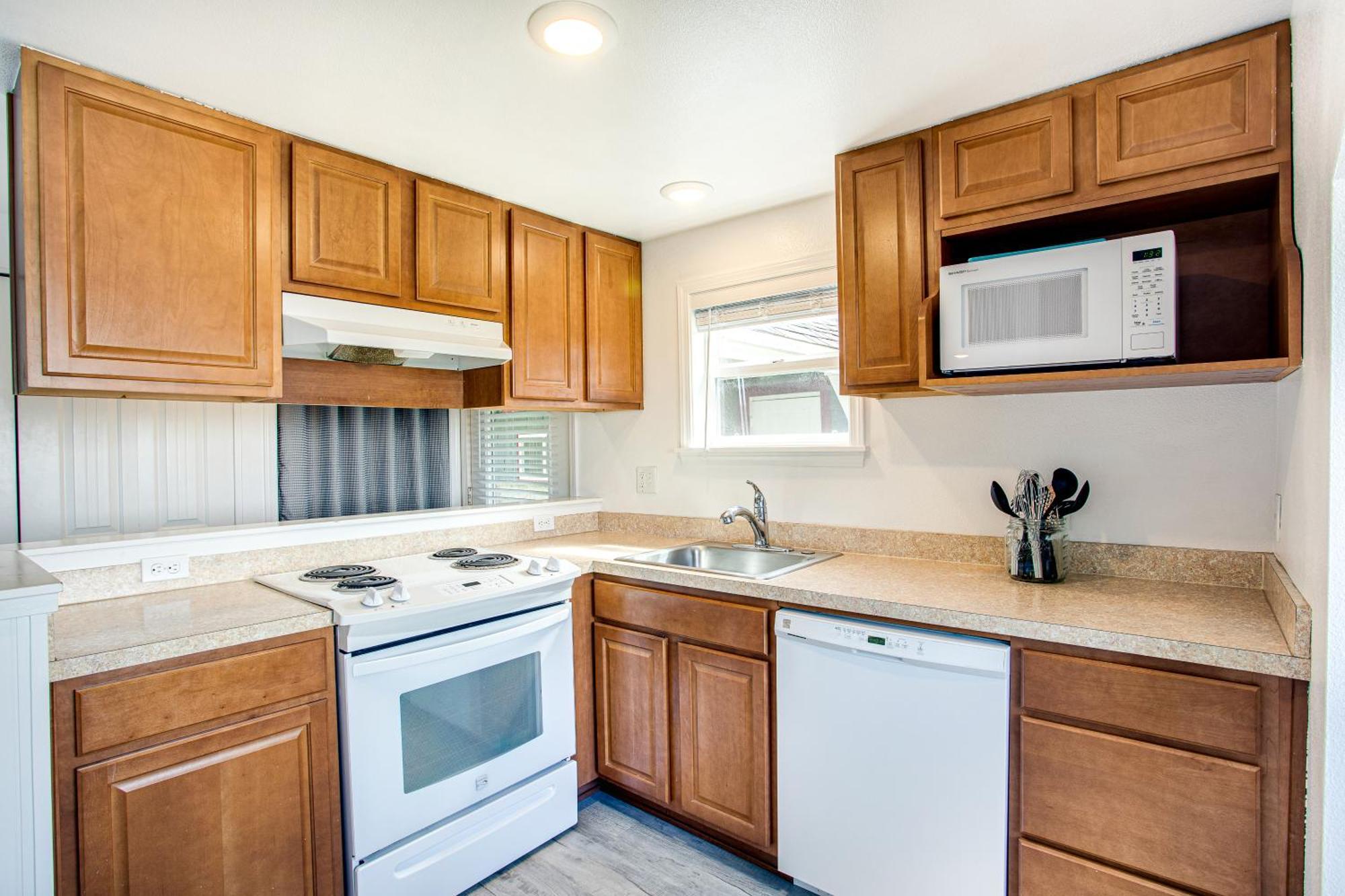 Amazing Ocean & Alsea Bay Views! Dog Friendly! Hébergement de vacances Waldport